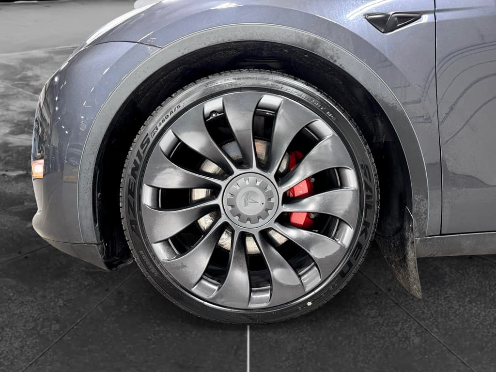 2022 Tesla Model Y view 29