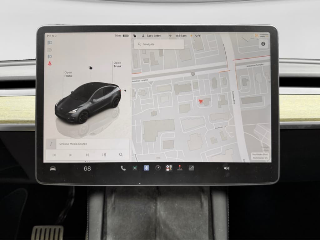 2022 Tesla Model Y view 8