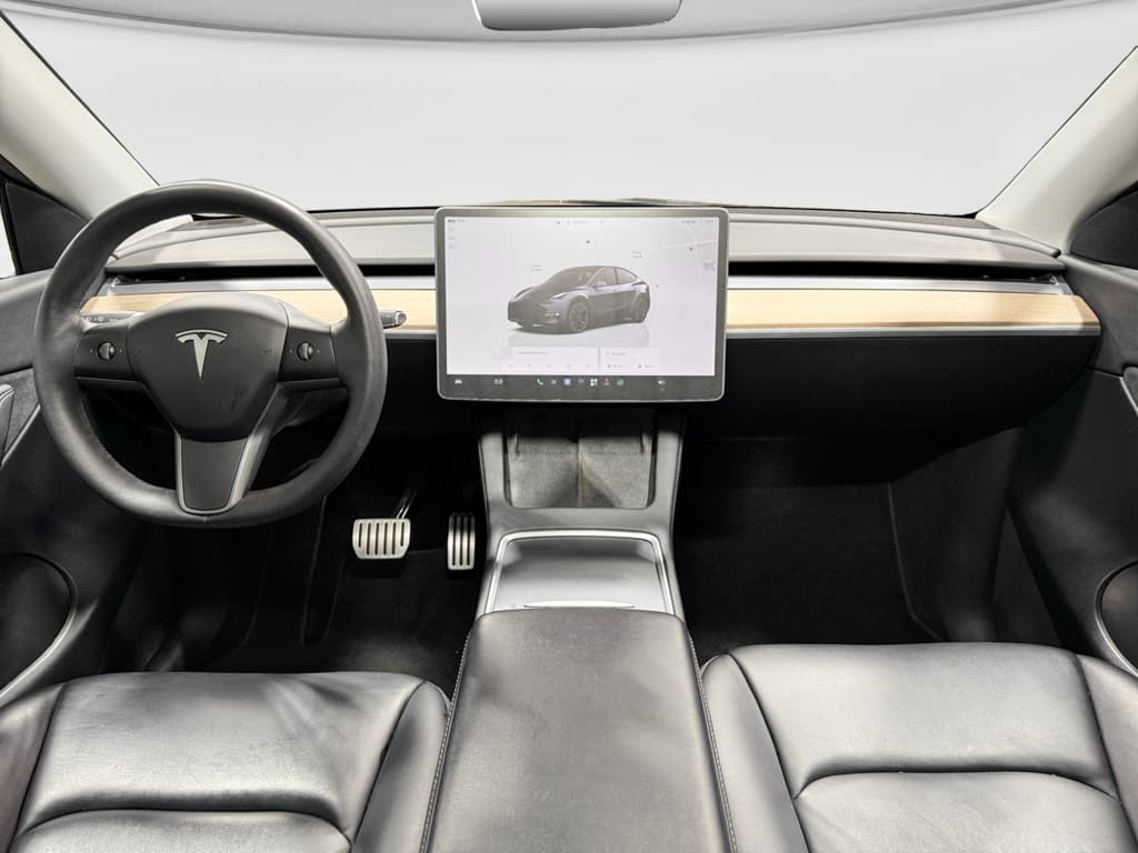 2022 Tesla Model Y view 14