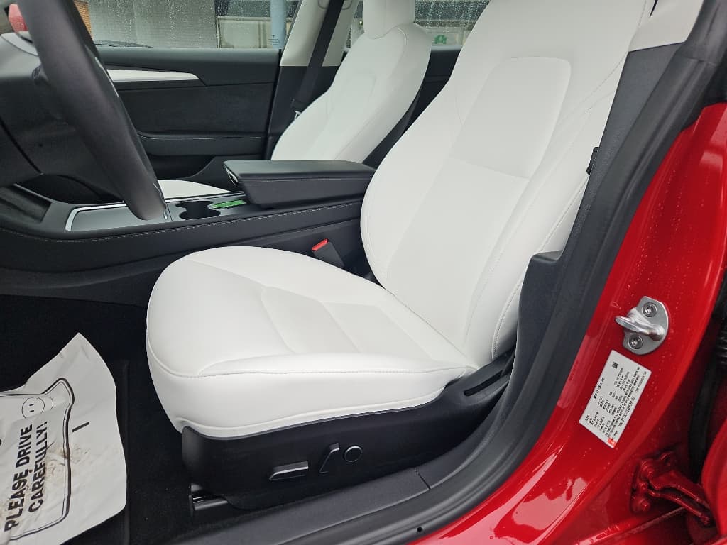 2023 Tesla Model 3 view 7