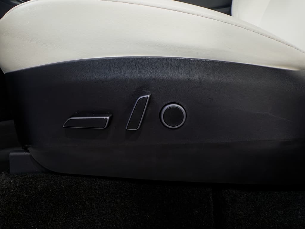 2022 Tesla Model Y view 6