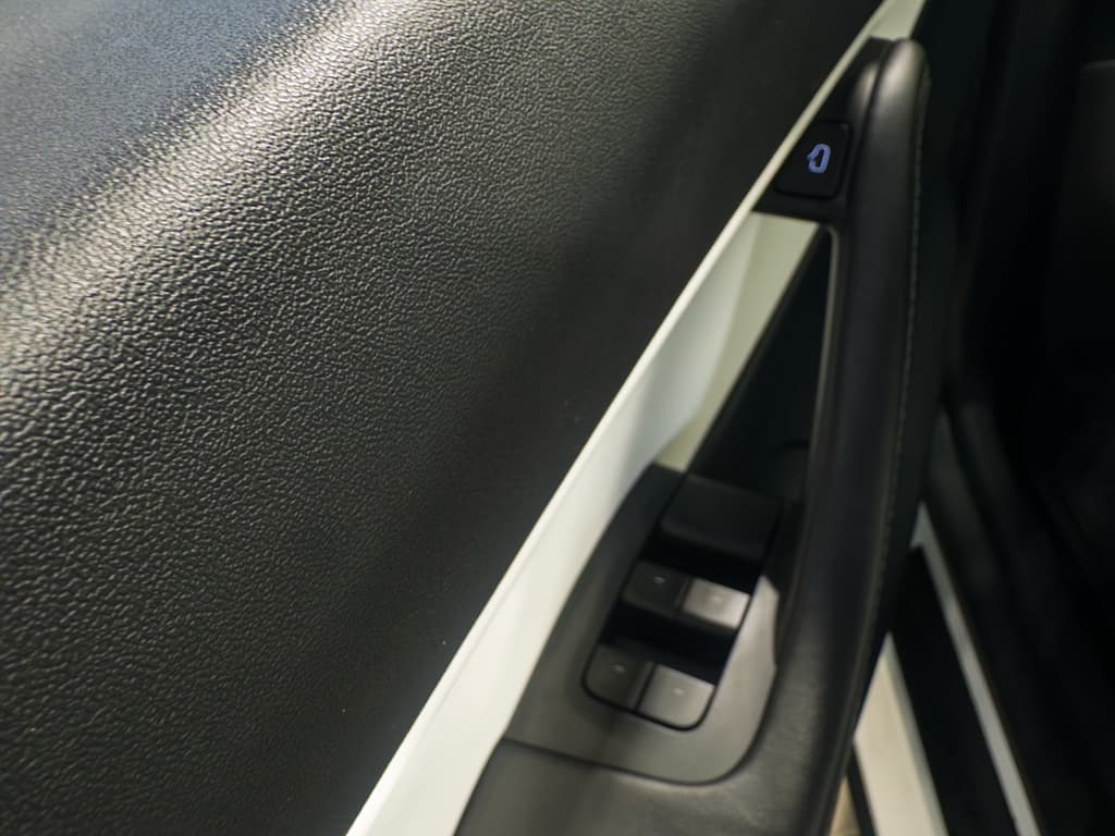 2022 Tesla Model Y view 7