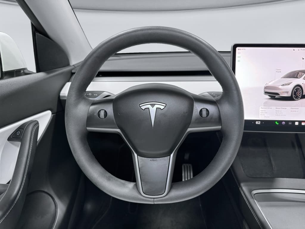2022 Tesla Model Y view 9