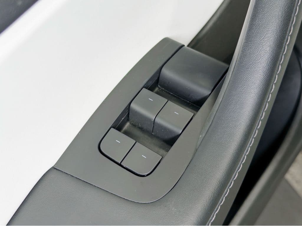 2022 Tesla Model Y view 8