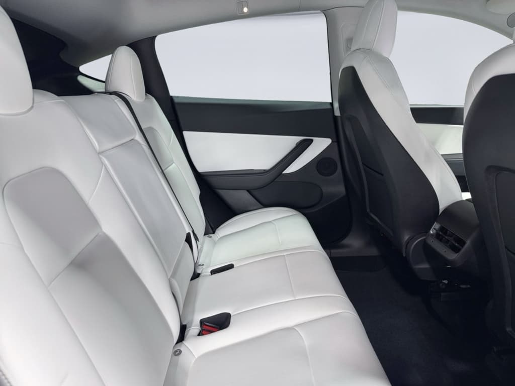 2022 Tesla Model Y view 22