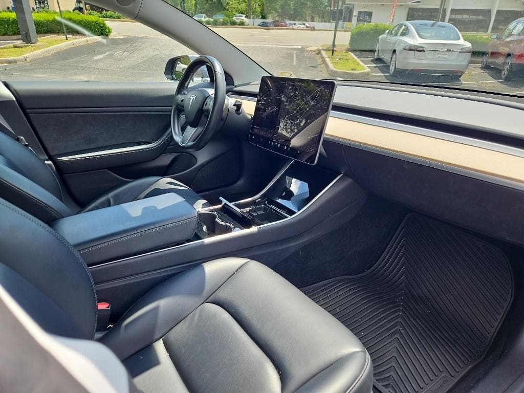 2019 Tesla Model 3 view 19