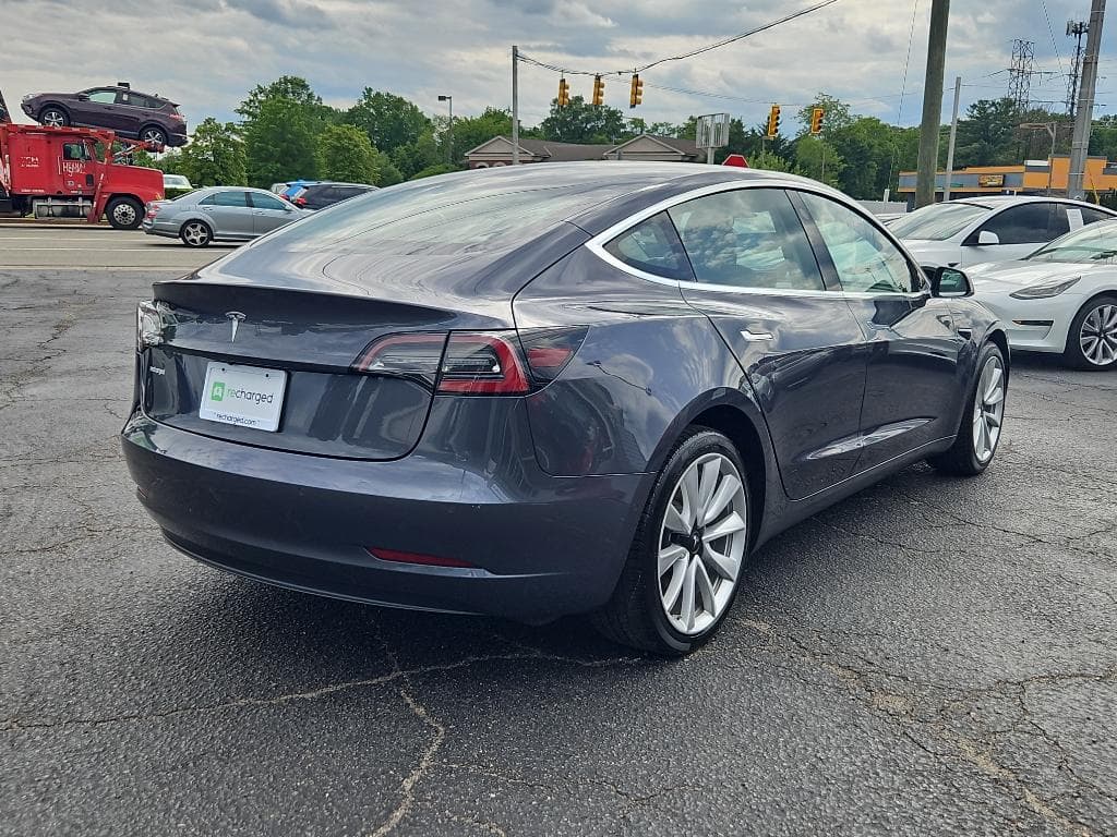2019 Tesla Model 3 view 3