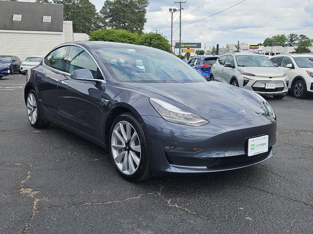 2019 Tesla Model 3 view 4