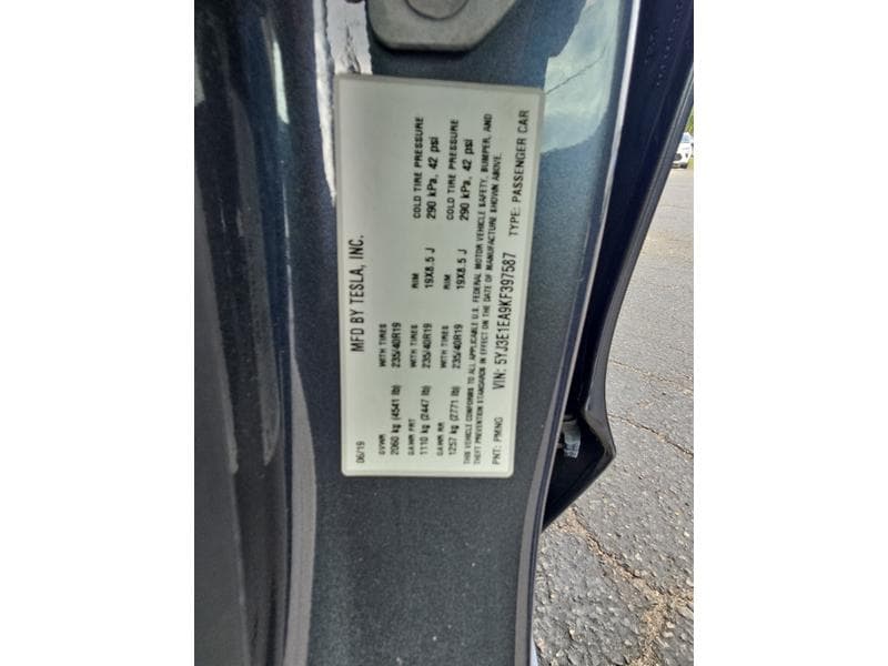 2019 Tesla Model 3 view 21