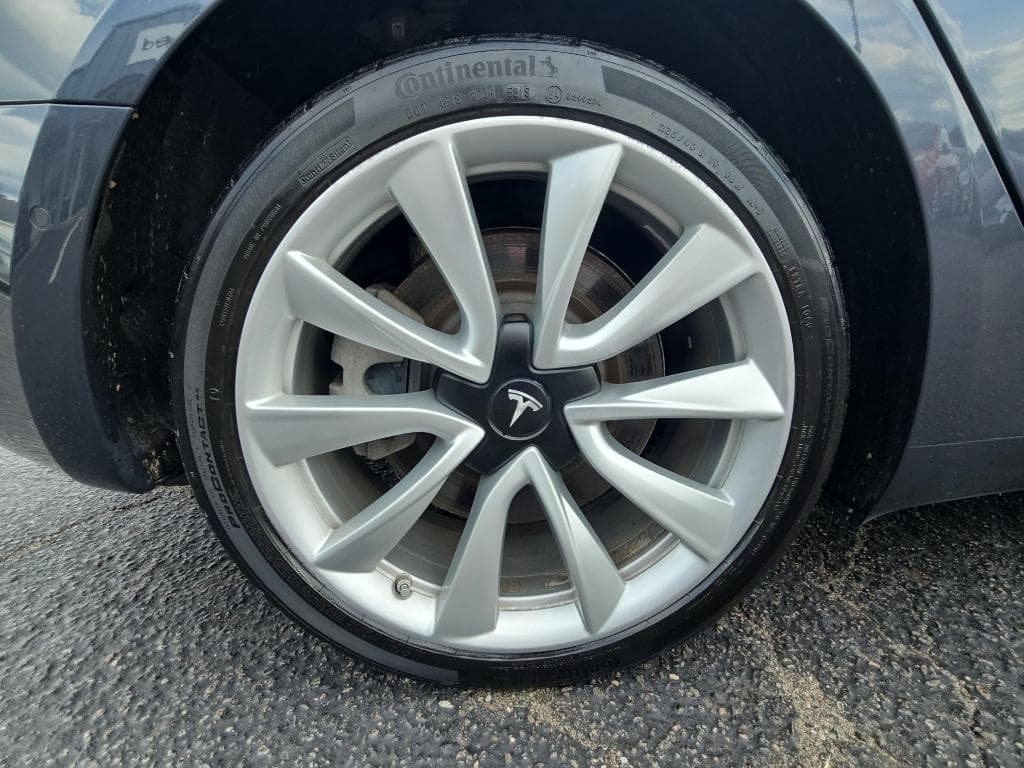 2019 Tesla Model 3 view 27
