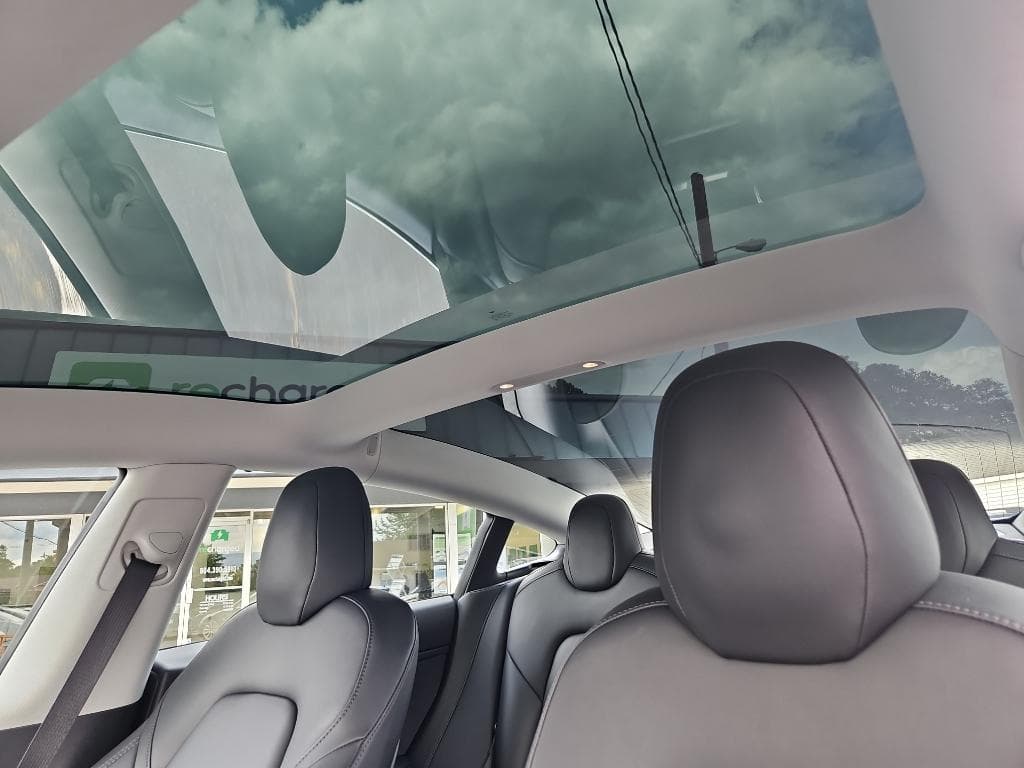 2019 Tesla Model 3 view 17