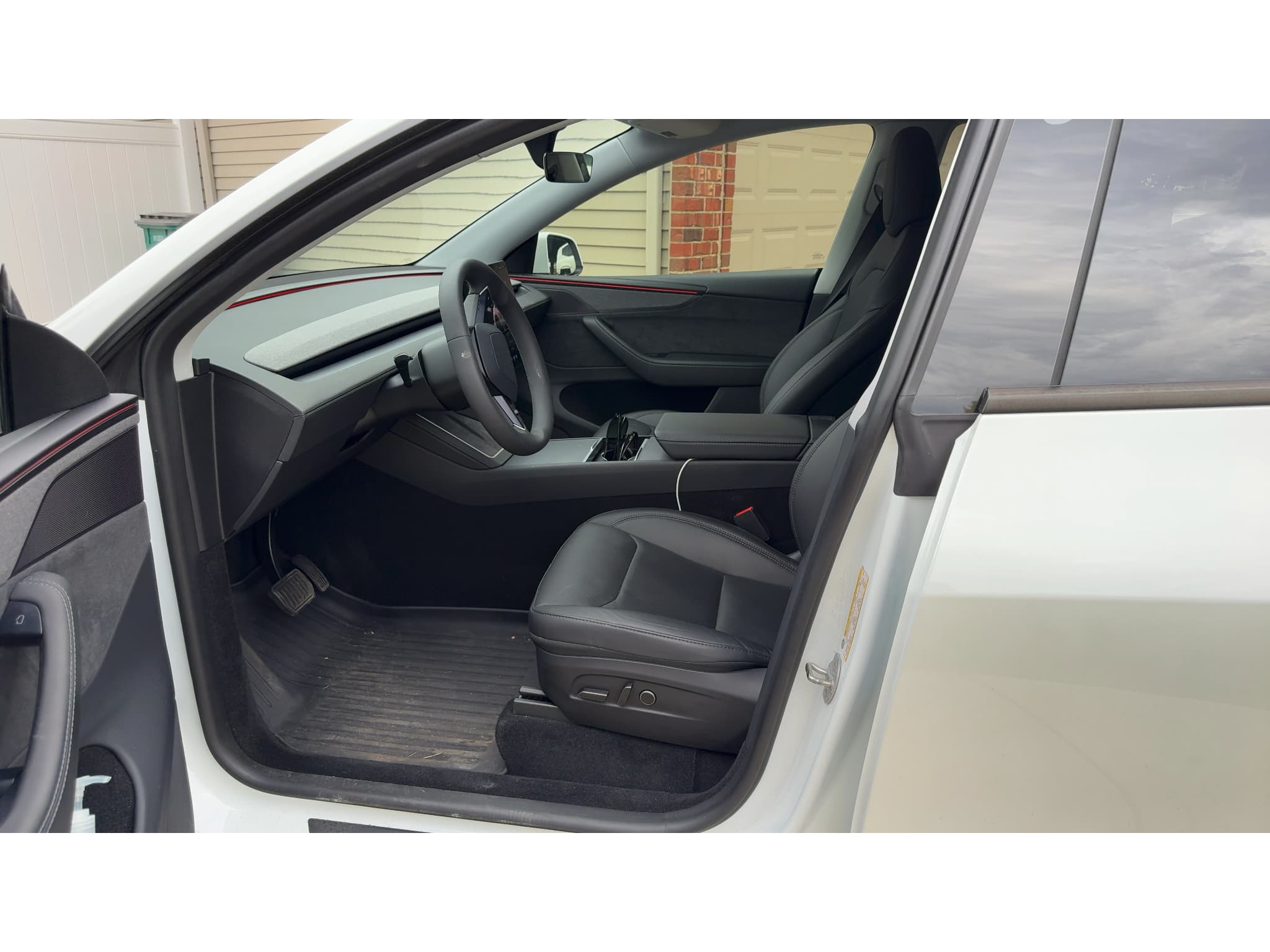 2026 Tesla Model Y view 7