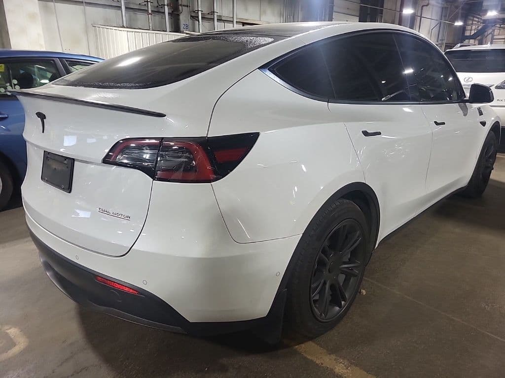 2022 Tesla Model Y view 3