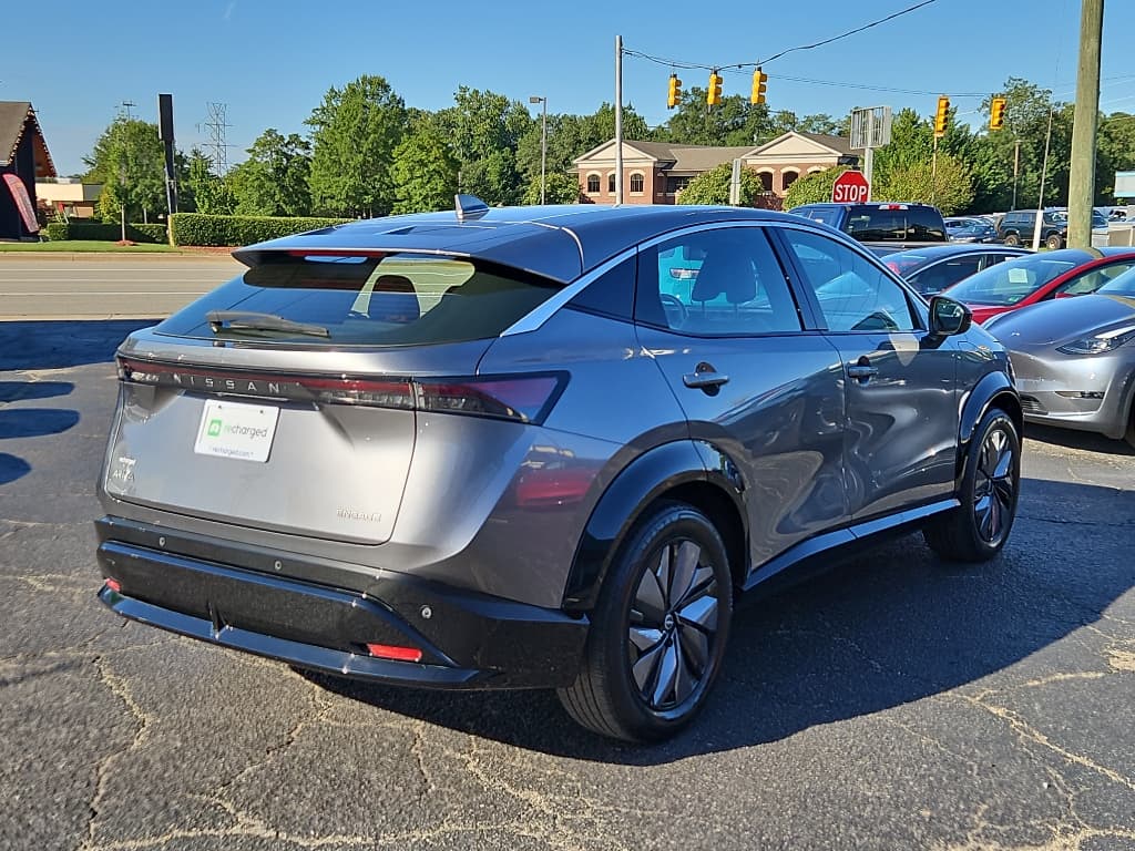 2023 Nissan Ariya view 3