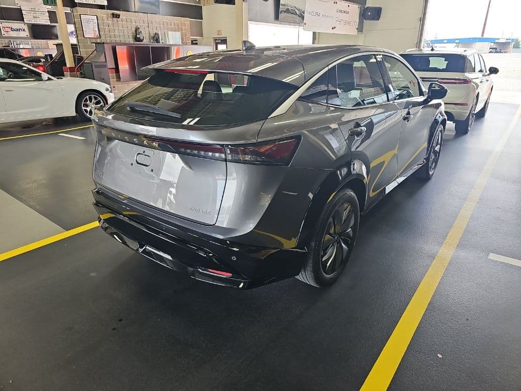 2023 Nissan Ariya view 3