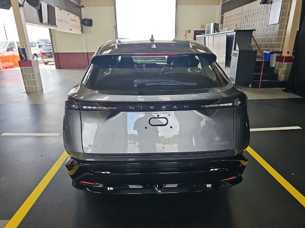 2023 Nissan Ariya view 4