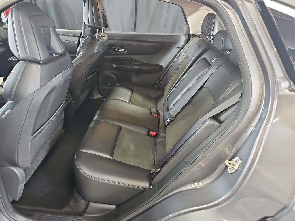 2023 Nissan Ariya view 7