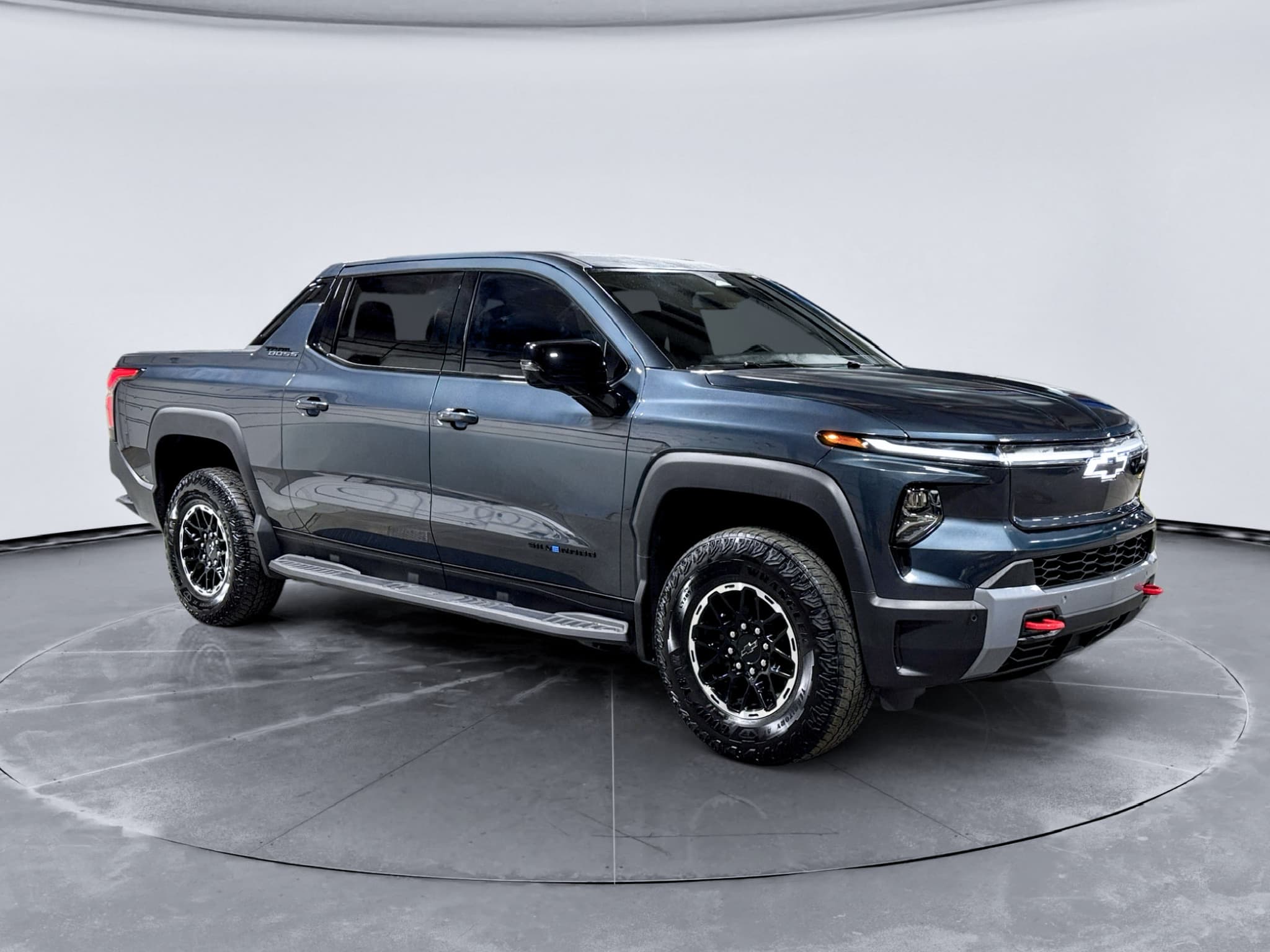 2026 Chevrolet Silverado EV view 4