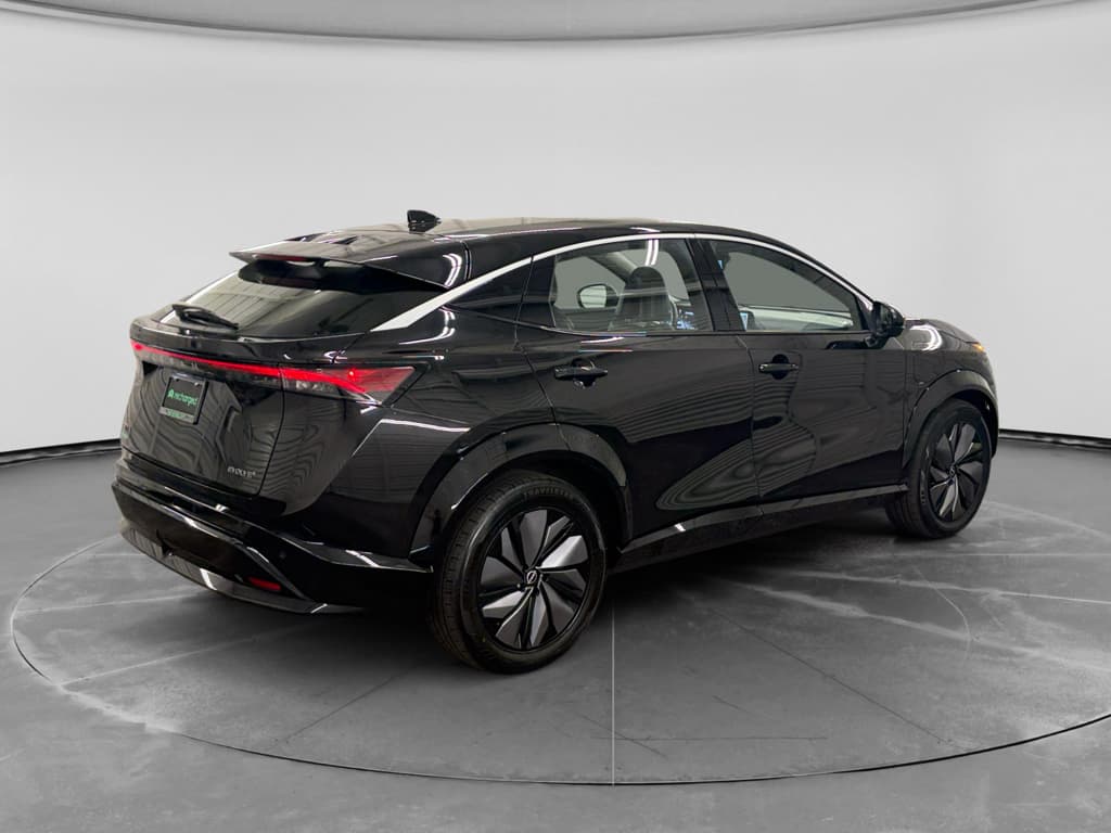 2023 Nissan Ariya view 3