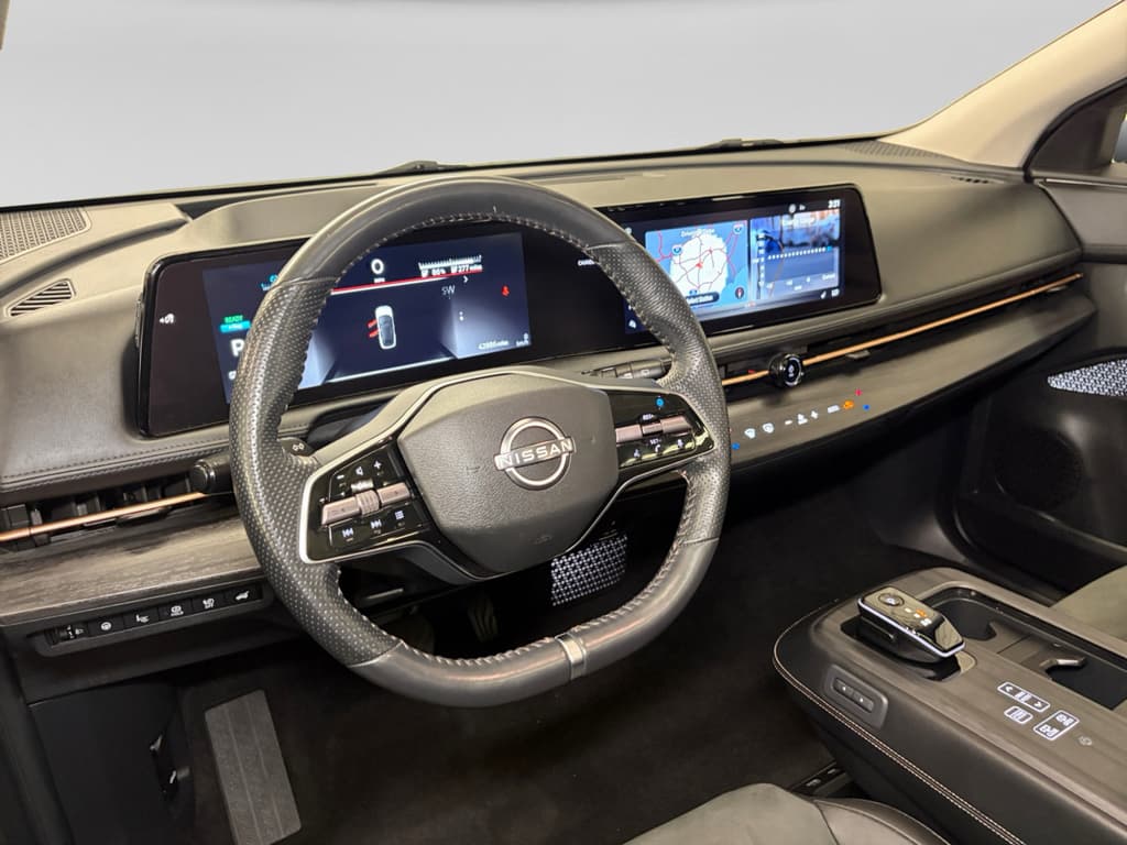 2023 Nissan Ariya view 17