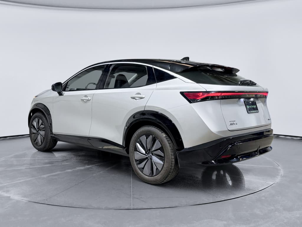 2023 Nissan Ariya view 2