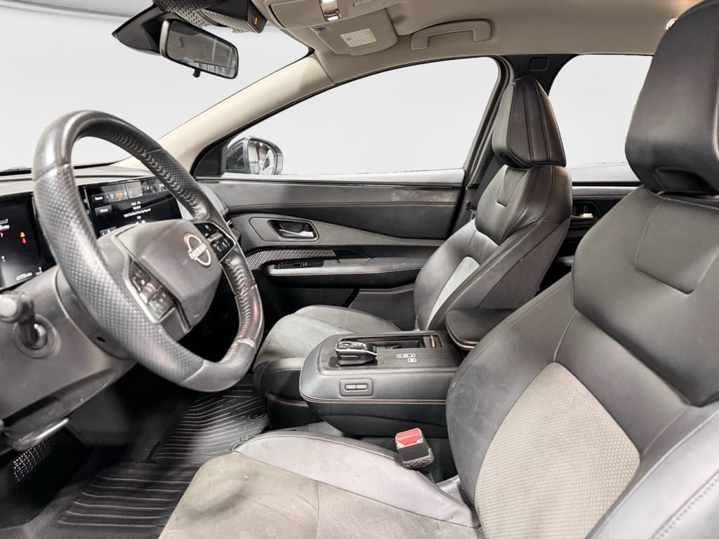 2023 Nissan Ariya view 17