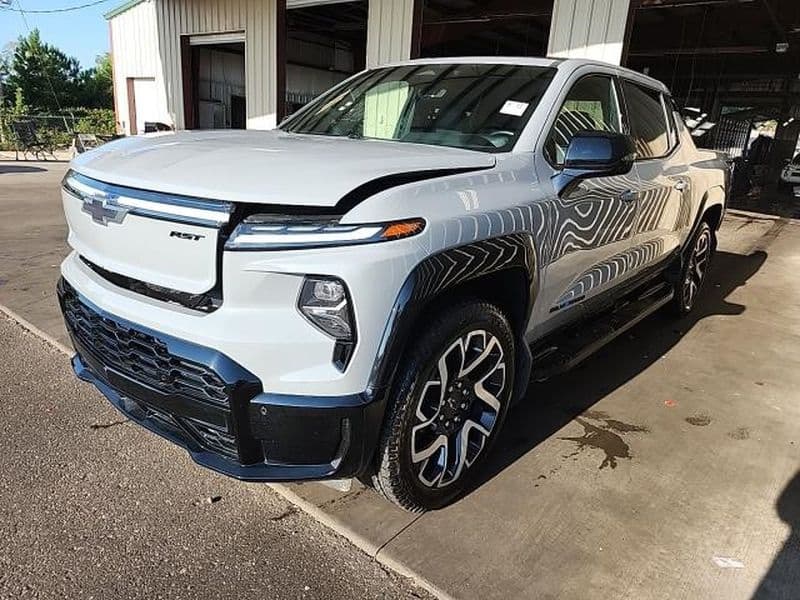 2025 Chevrolet Silverado EV view 2