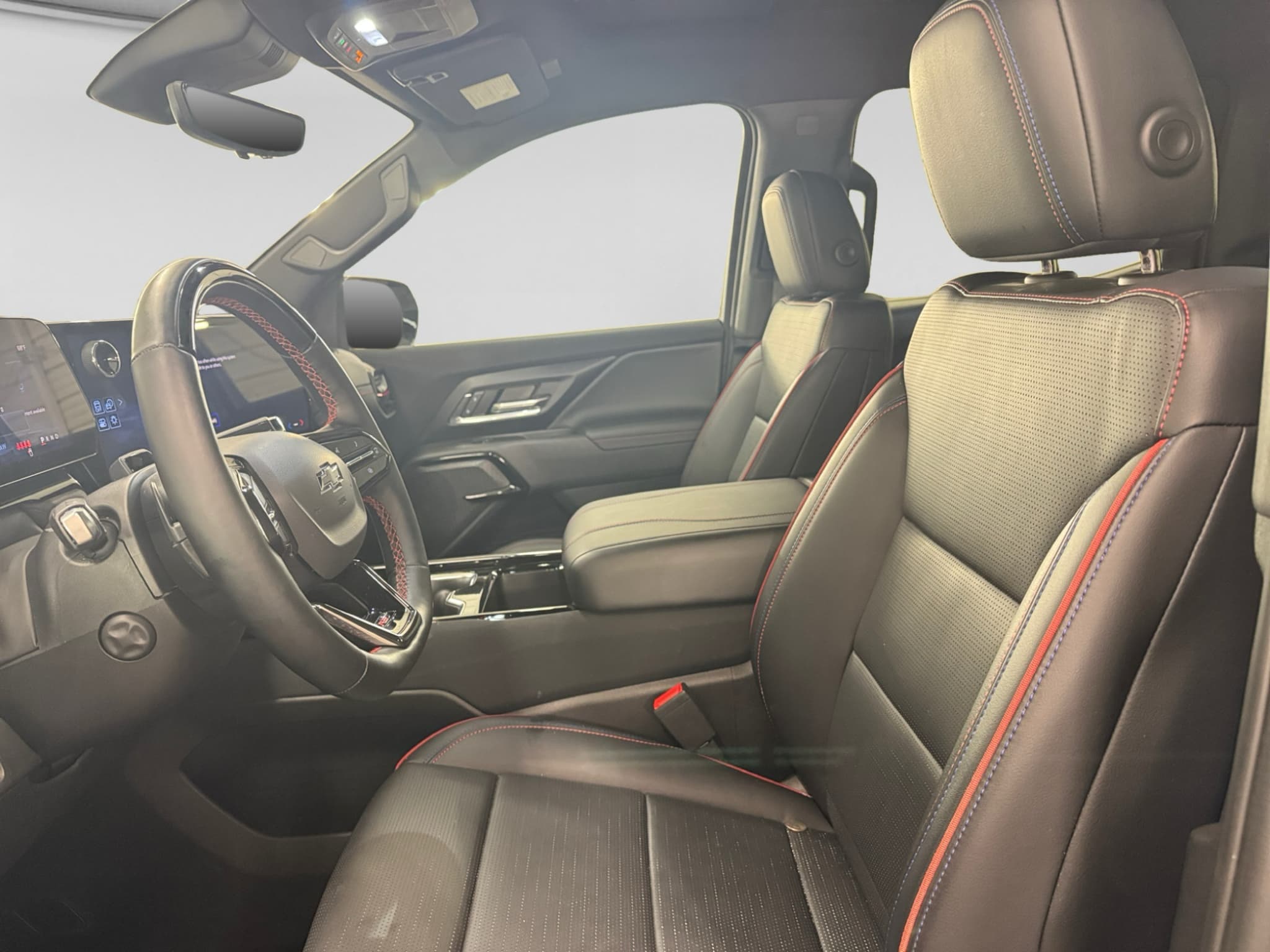 2025 Chevrolet Silverado EV view 16