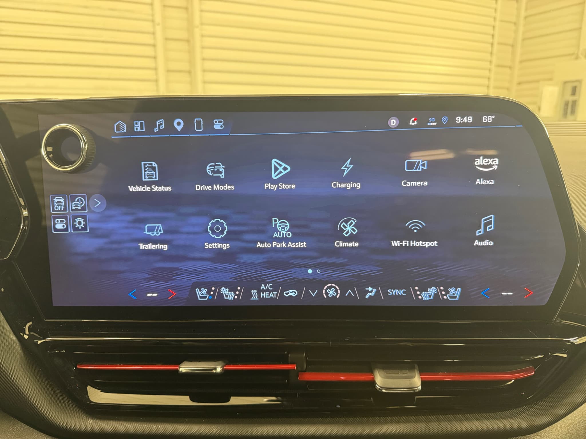 2025 Chevrolet Silverado EV view 13
