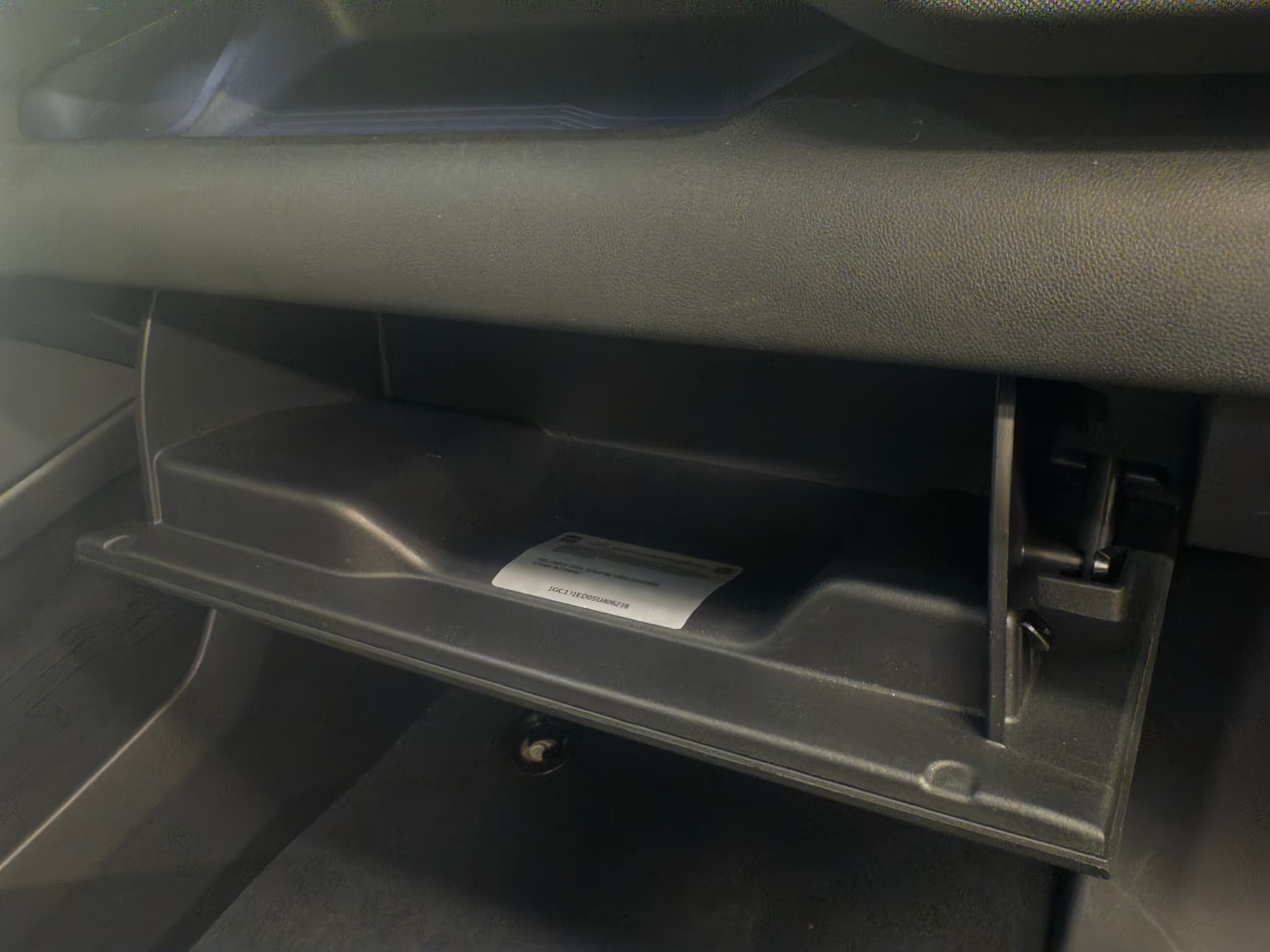 2025 Chevrolet Silverado EV view 19