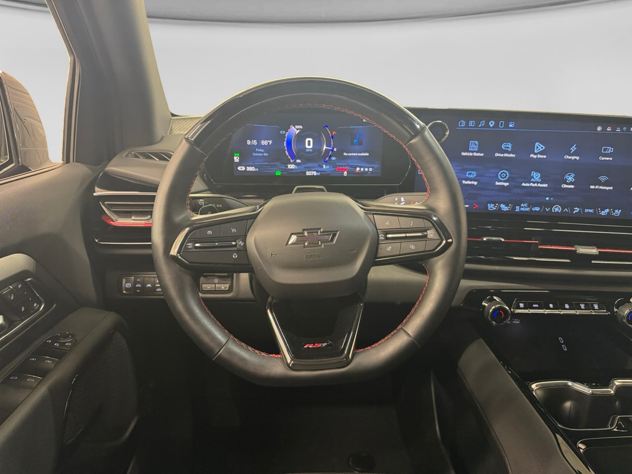 2025 Chevrolet Silverado EV view 8