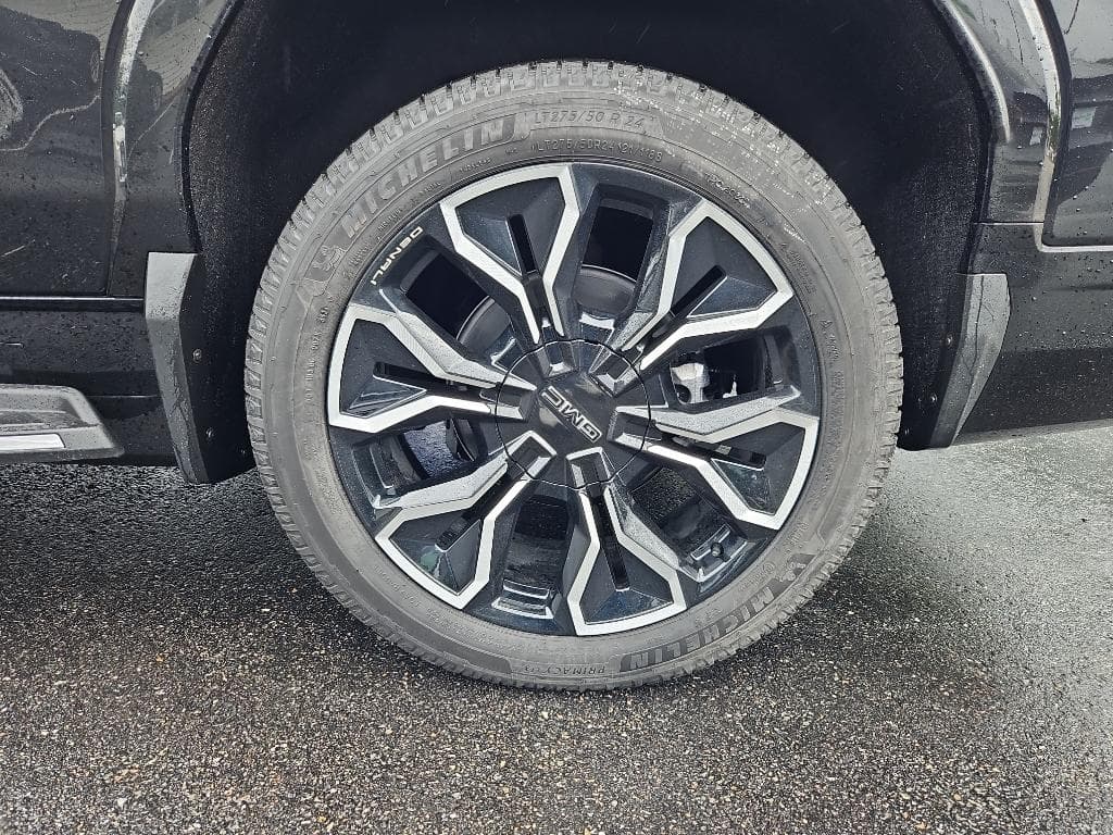 2025 GMC Sierra EV view 34