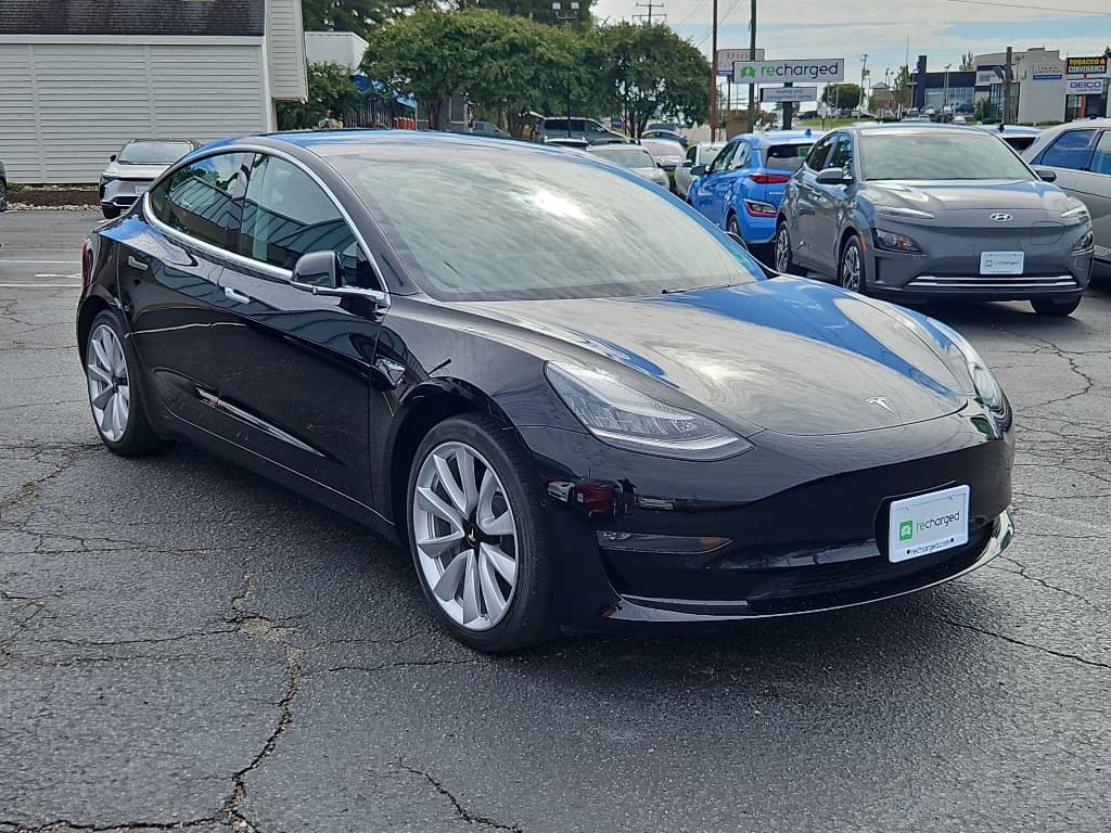 2019 Tesla Model 3 view 5