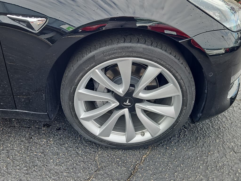 2019 Tesla Model 3 view 29