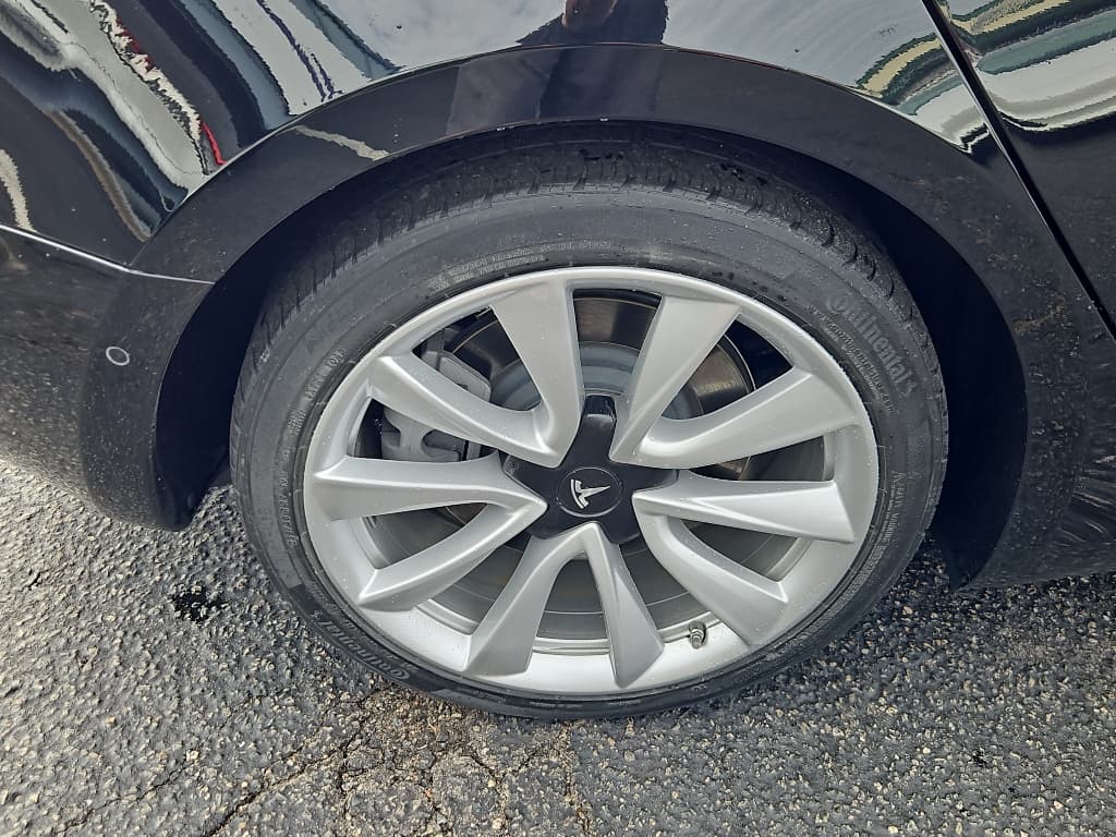 2019 Tesla Model 3 view 27