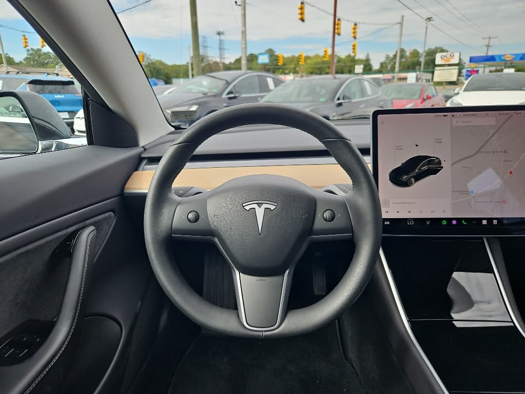 2019 Tesla Model 3 view 8