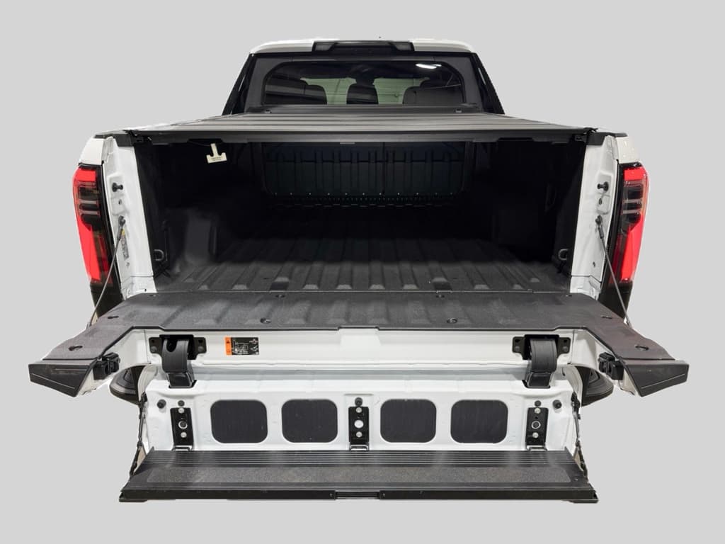 2025 GMC Sierra EV view 27