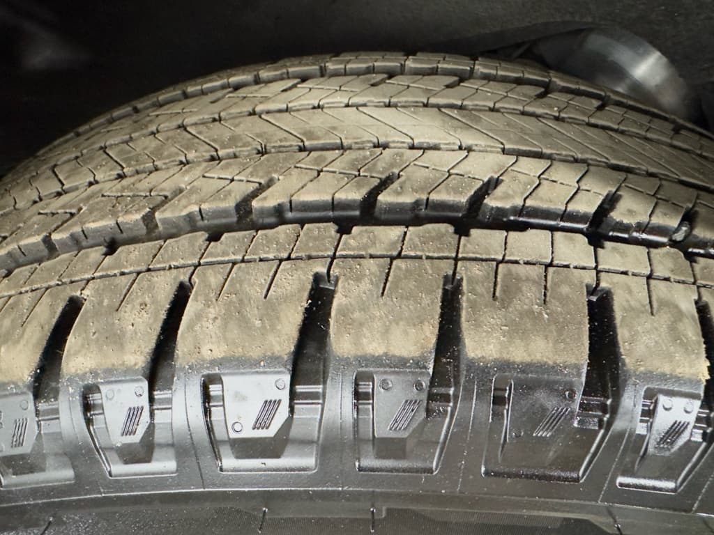 2025 GMC Sierra EV view 38