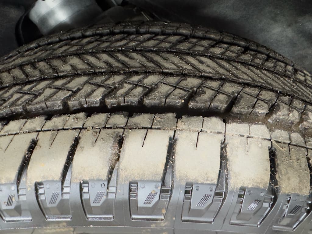 2025 GMC Sierra EV view 32