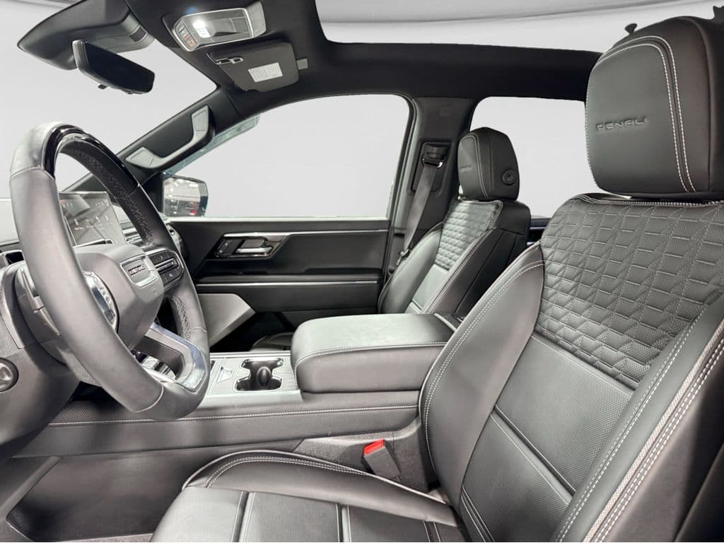 2025 GMC Sierra EV view 17