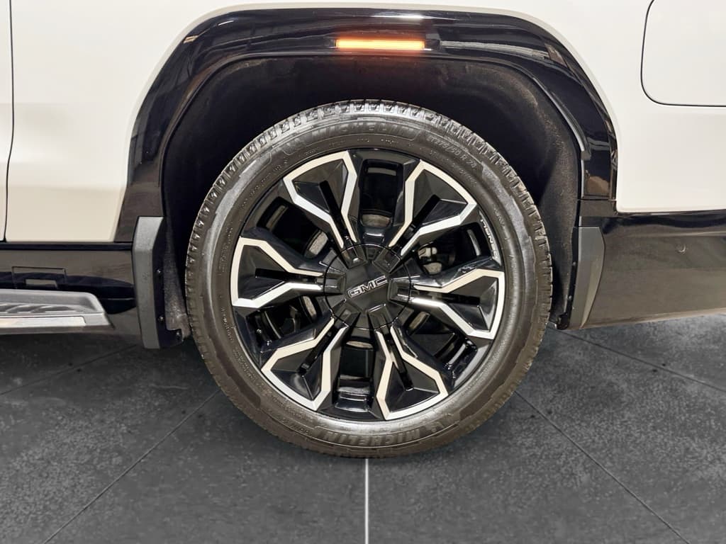 2025 GMC Sierra EV view 33