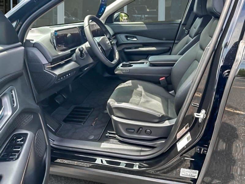 2023 Nissan Ariya view 2