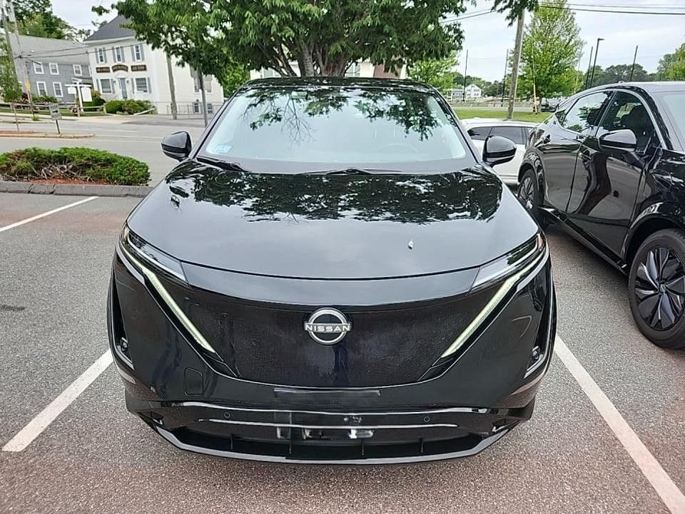2023 Nissan Ariya view 2