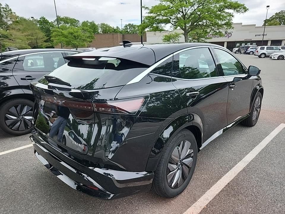 2023 Nissan Ariya view 5
