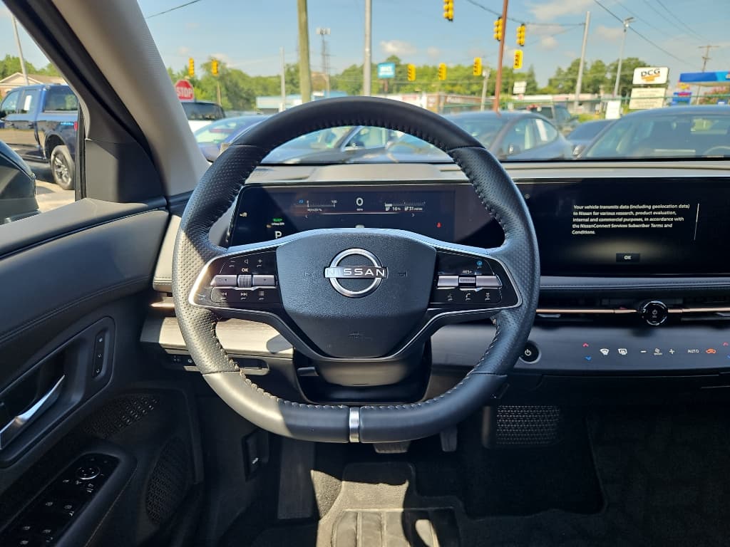 2023 Nissan Ariya view 8