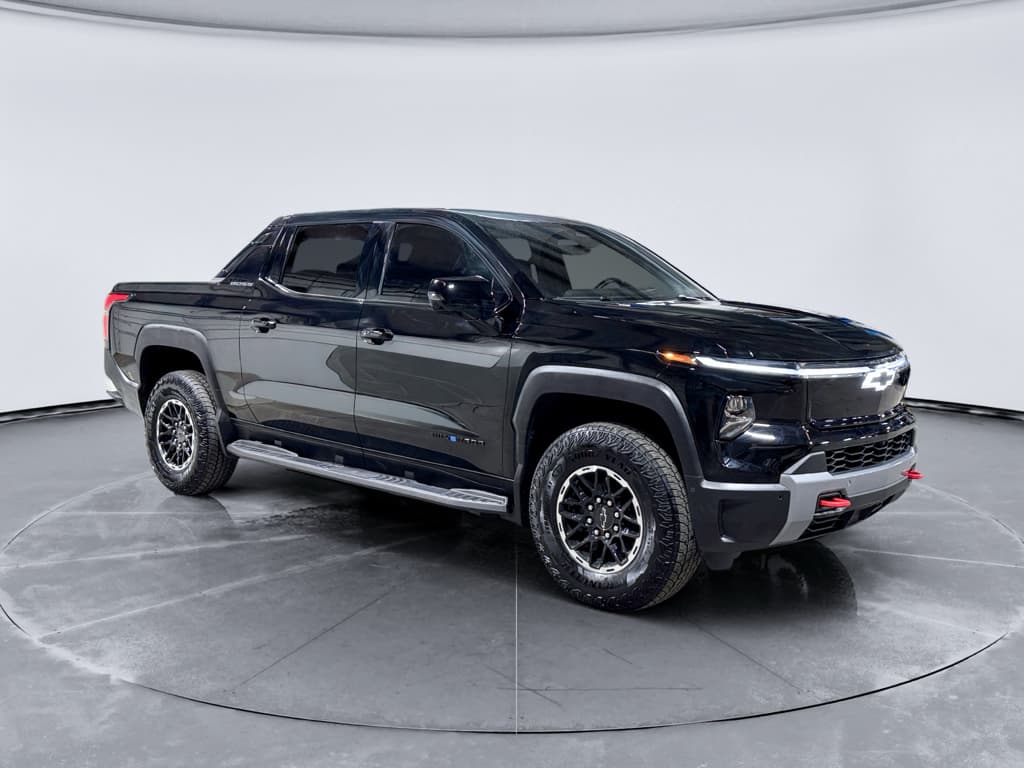 2026 Chevrolet Silverado EV view 4