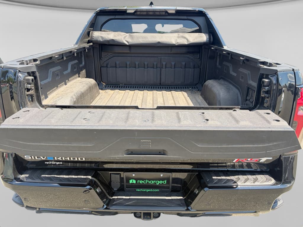 2025 Chevrolet Silverado EV view 23
