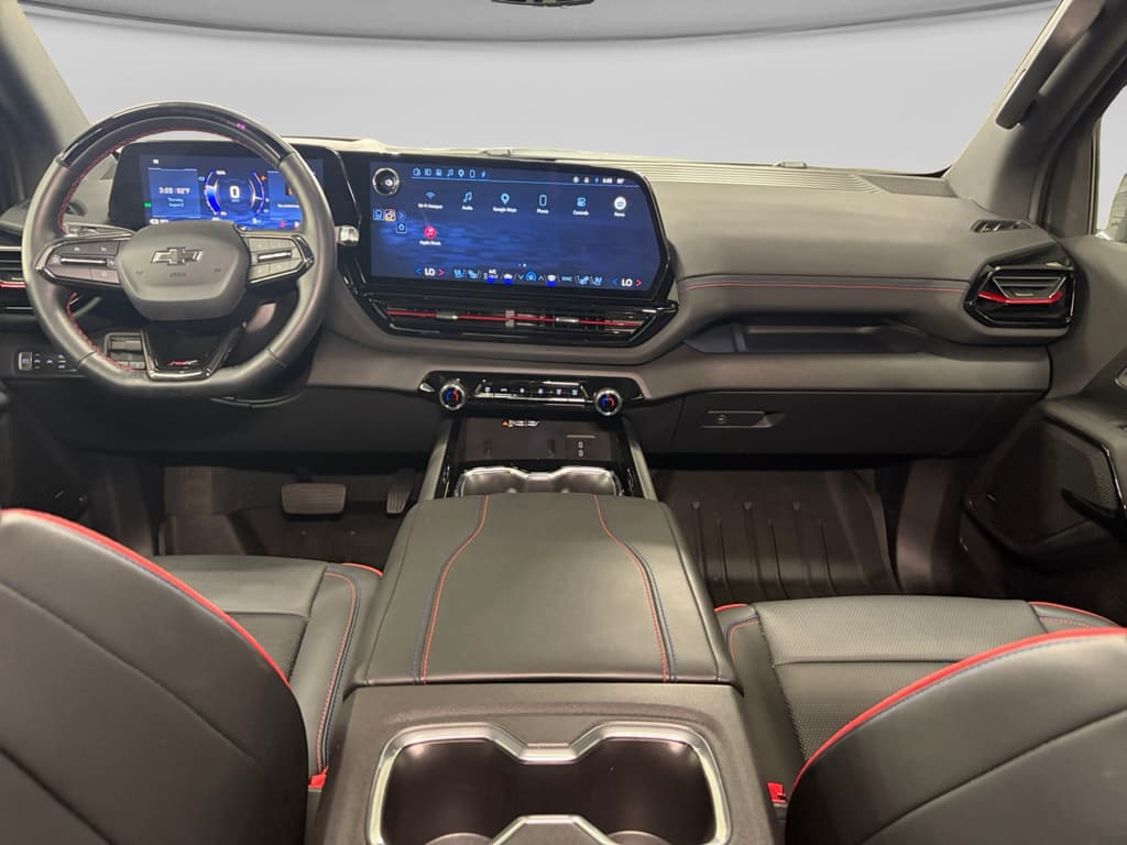 2025 Chevrolet Silverado EV view 14