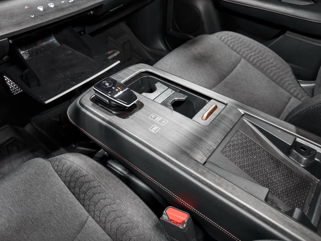 2023 Nissan Ariya view 20