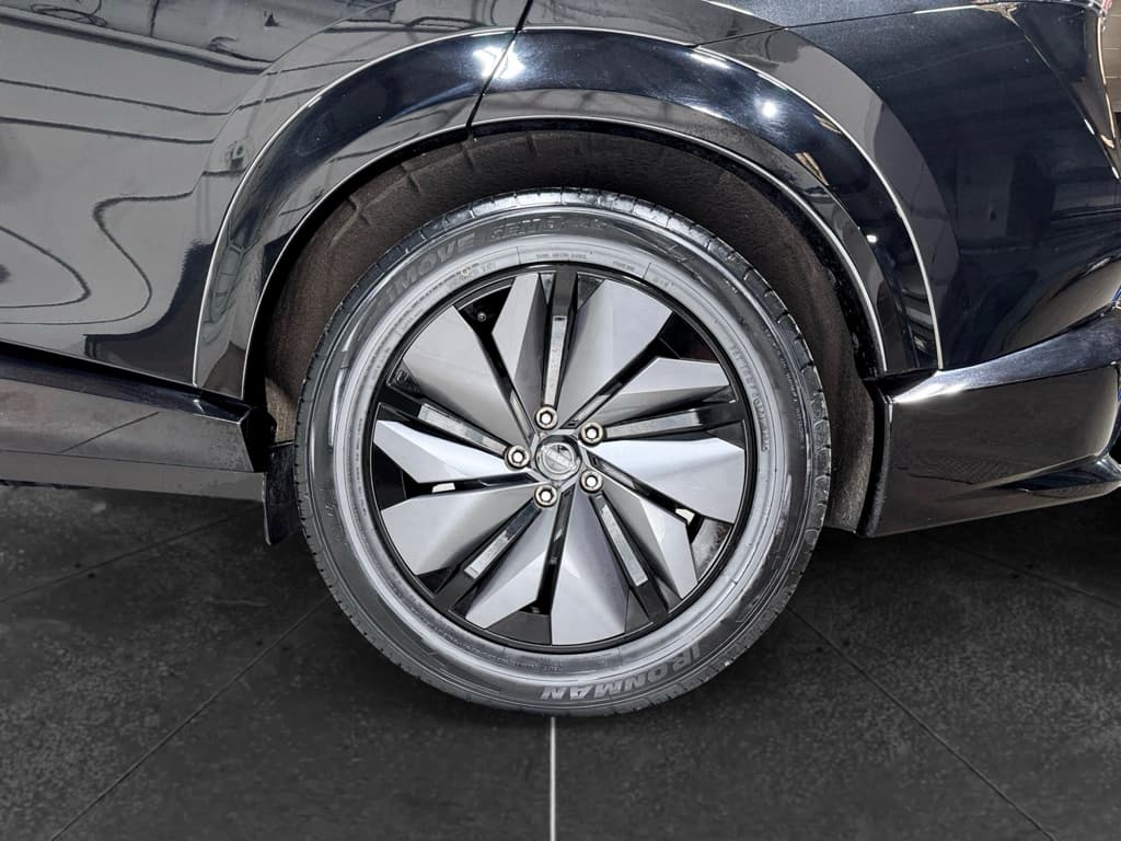 2023 Nissan Ariya view 32